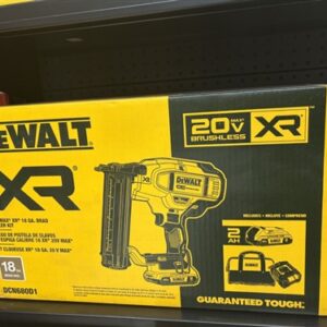 DEWALT 20V MAX 18G BRAD NAILER KIT